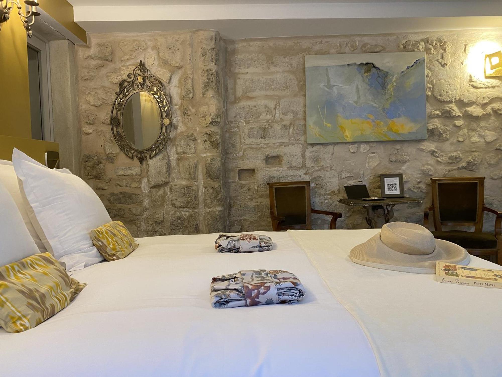 Bed and Breakfast Aux Augustins Avignon Zimmer foto