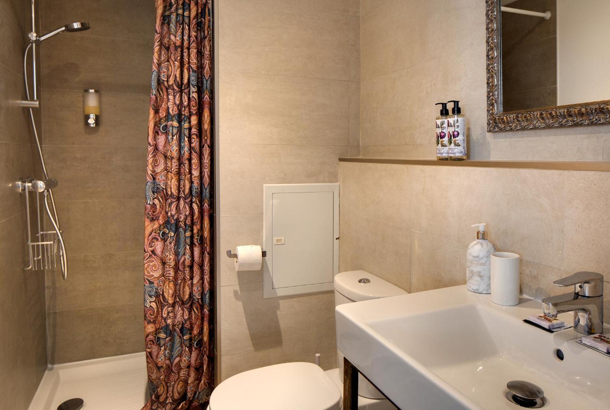 Bed and Breakfast Aux Augustins Avignon Zimmer foto