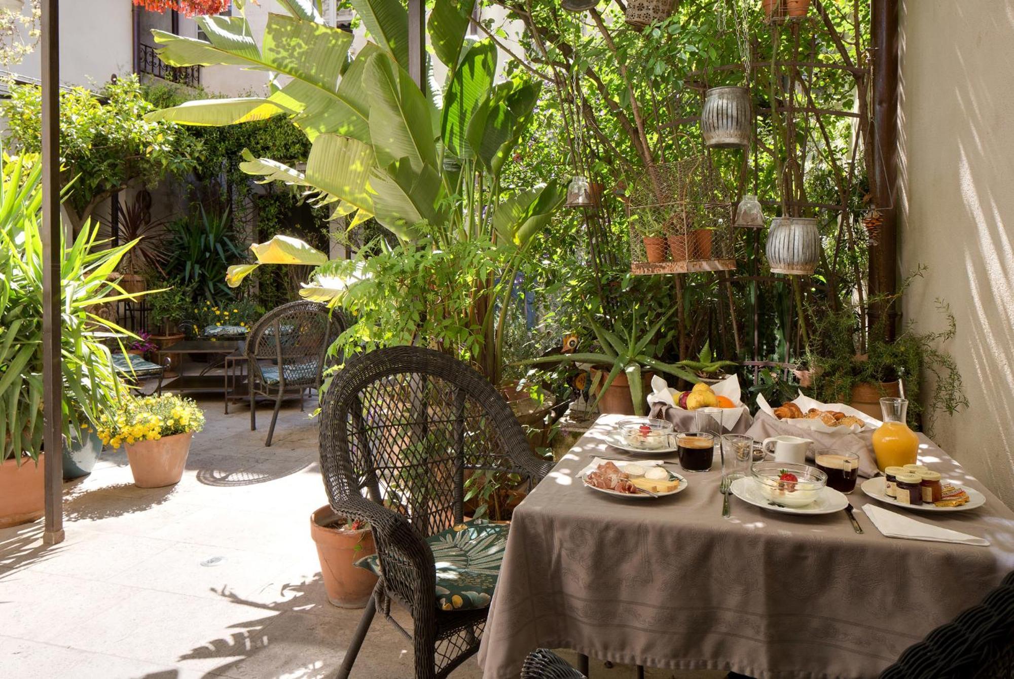 Bed and Breakfast Aux Augustins Avignon Zimmer foto